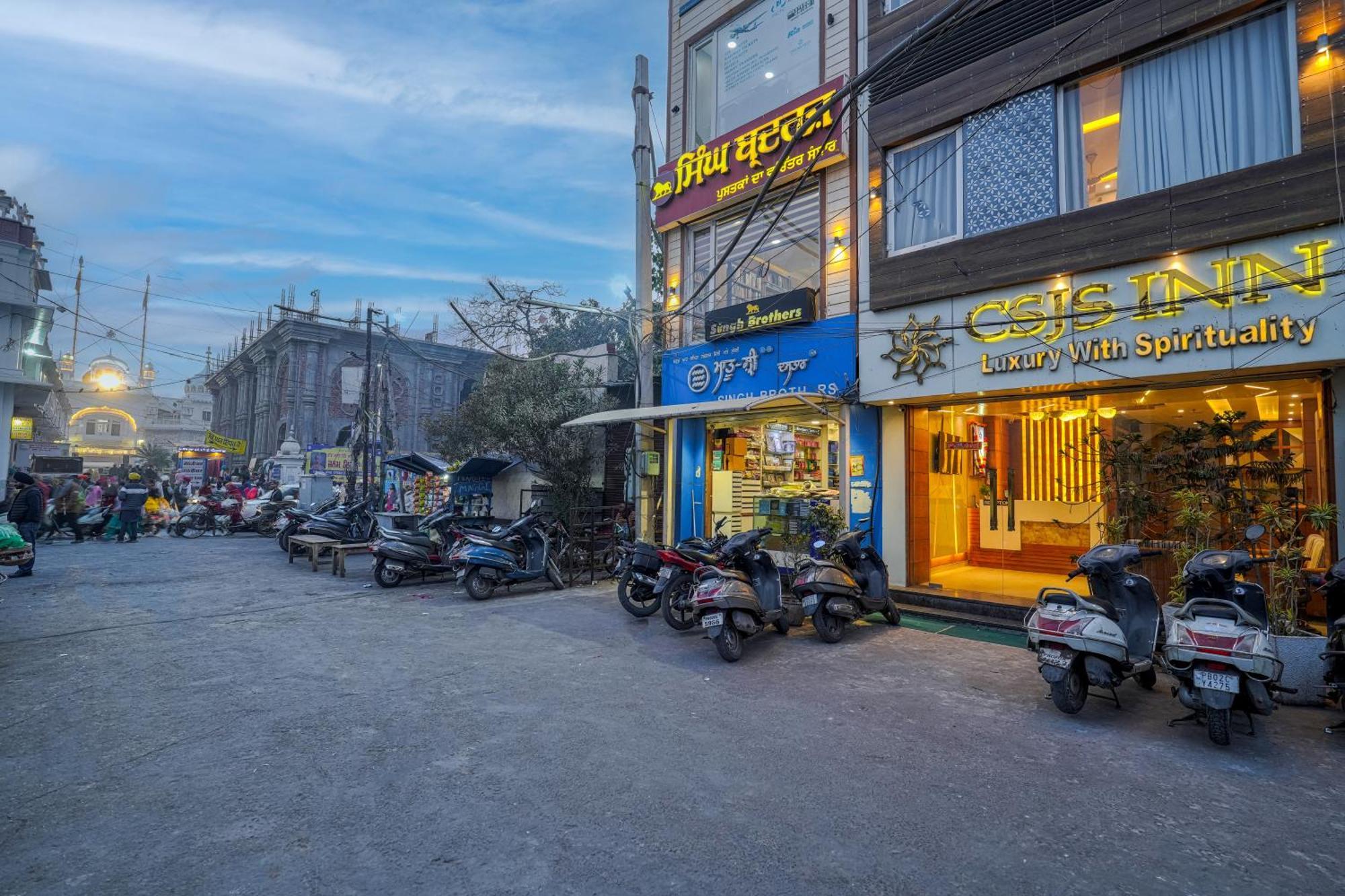 Csjs Inn Hotel Amritsar Extérieur photo